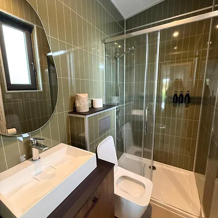 Chalet Tiny Forest House Met Vrij Uitzicht *
