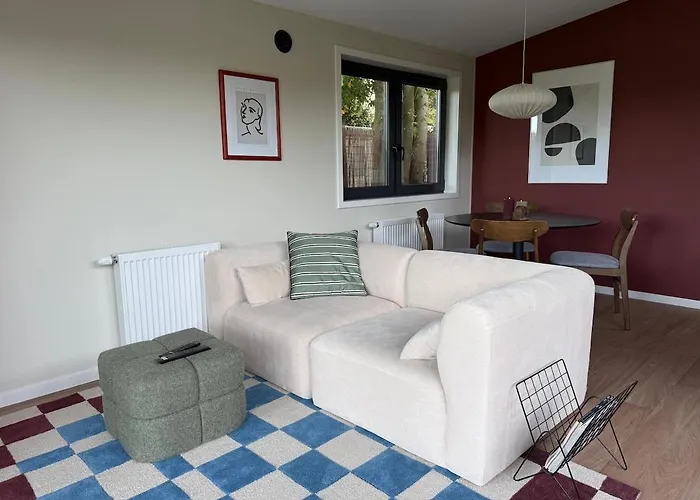 Tiny Forest House Met Vrij Uitzicht