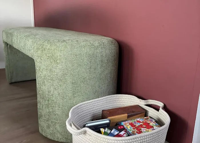 Tiny Forest House Met Vrij Uitzicht